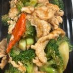 Best Chicken w. Broccoli 芥兰鸡 in Rio Rancho, NM